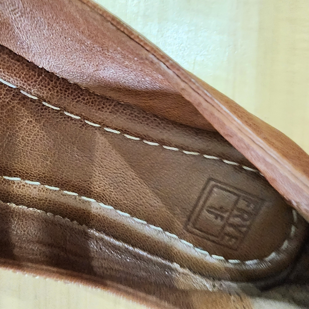 EUC FRYE Carson Ballet Cognac 6.5 - Picture 2 of 6